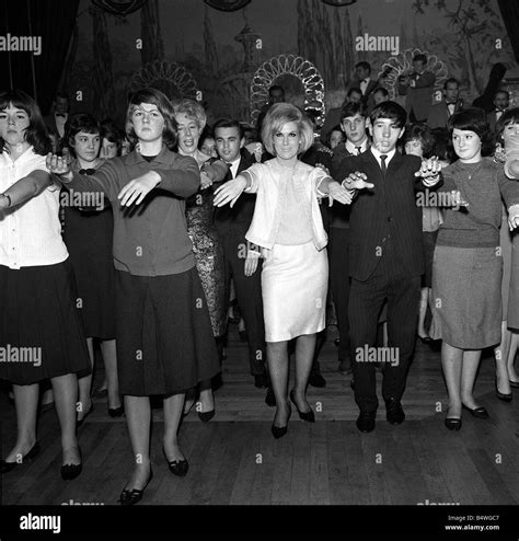 Afbeeldingsresultaten voor Dusty Springfield Group