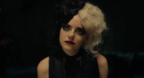 Emma Stone Gorilla 2021 Movies に対する画像結果