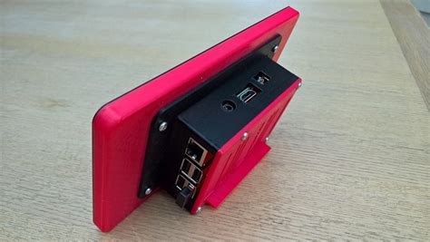 Toradh íomhá ar raspberry pi touch screen case
