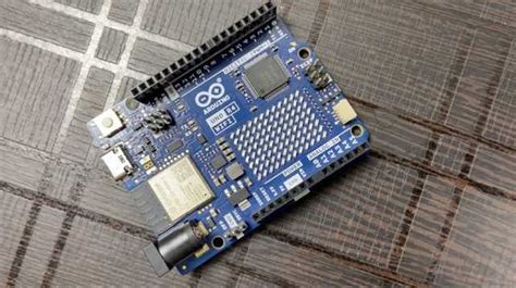 Arduino R4 Pinout Dimensions に対する画像結果