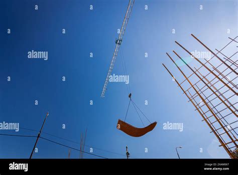 Toradh íomhá ar Rusty Metal Rectangle