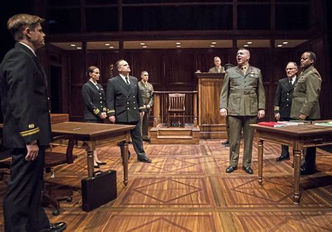 Toradh íomhá ar A Few Good Men Court Scene