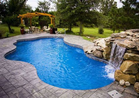 Salt Water Pool Benefits and Drawbacks - 1001 Gardens