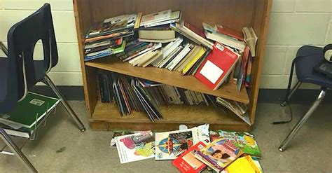 Student Destroy Classroom に対する画像結果