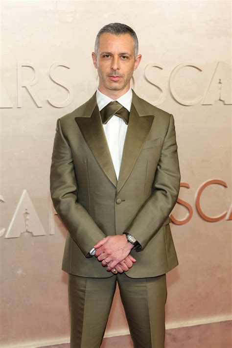 Afbeeldingsresultaten voor Jeremy Strong Smile