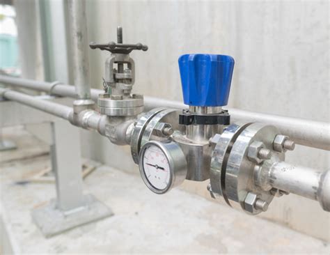 Flanged Valves vs Threaded Valves | Tameson.com