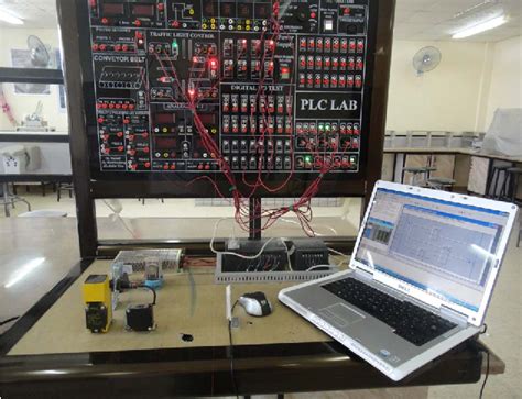 Toradh íomhá ar Programmable Logic Controller for Laboratory