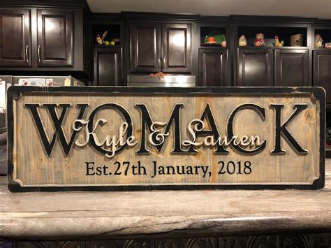 Toradh íomhá ar Custom Stacked Text Sign