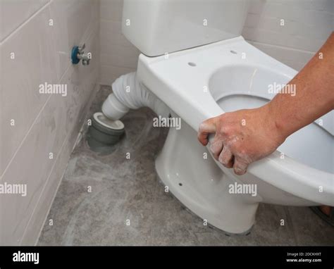 Toilet Connection to Waste Pipe に対する画像結果