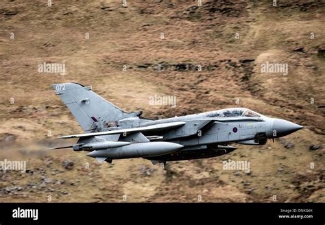 Toradh íomhá ar Tornado Mach Loop