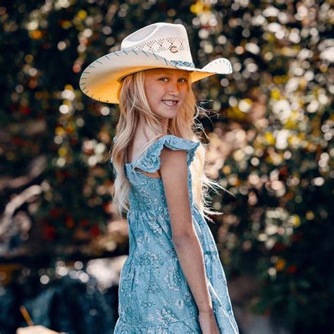 Toradh íomhá ar Apache Jr Logo