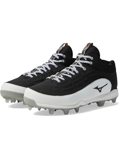 Baseball Cleats Bottom Side View に対する画像結果