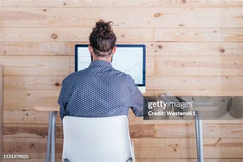 Person Behind Computer Screen に対する画像結果