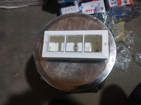 Afbeeldingsresultaten voor 6 Module Gang Box