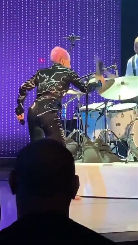 Afbeeldingsresultaten voor Hunger Games Presenter