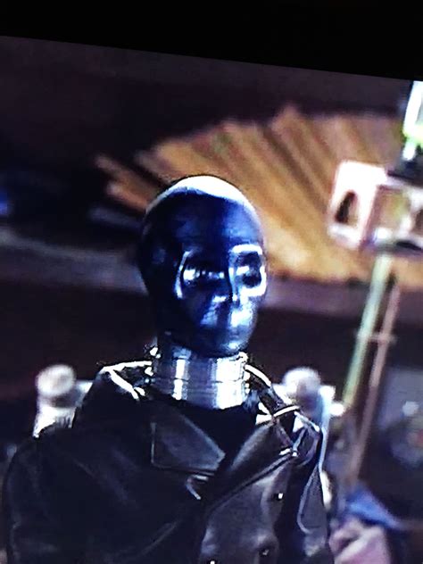 Toradh íomhá ar Puppet Master Decapitron