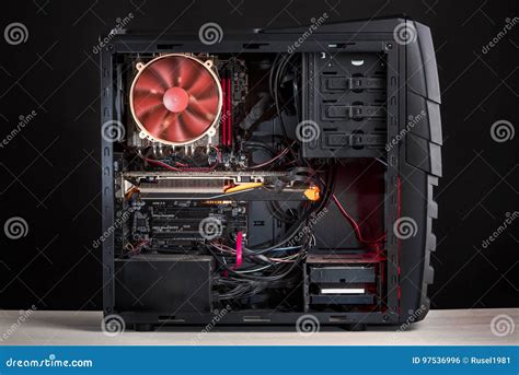 Toradh íomhá ar Devices Inside the Computer Box