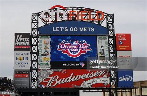 Mets Stadium Scoreboard に対する画像結果