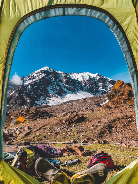 Toradh íomhá ar Camping in Snow