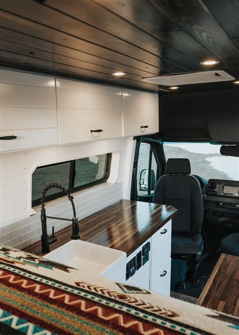 Dodge Sprinter Van Camper に対する画像結果