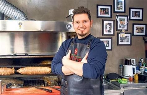 Toradh íomhá ar Ozi Sanger