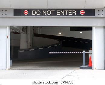 Toradh íomhá ar Green Enter Sign