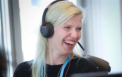 Toradh íomhá ar Customer Service Associate PPT