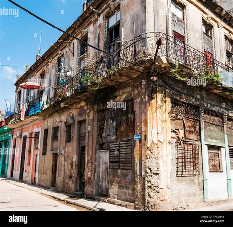 Run Down Building Side View కోసం చిత్ర ఫలితం