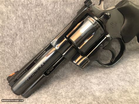 Colt Python 357 Magnum 4 Inch に対する画像結果