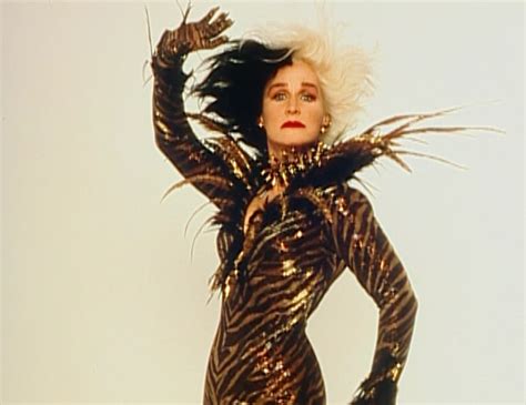 Glenn Close Cruella De Vil Costumes के लिए छवि परिणाम
