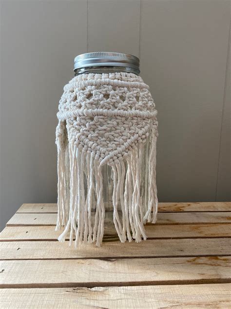 Making Macrame Jar Covers に対する画像結果