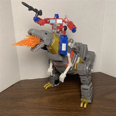 Living Transformers Giant Robots に対する画像結果