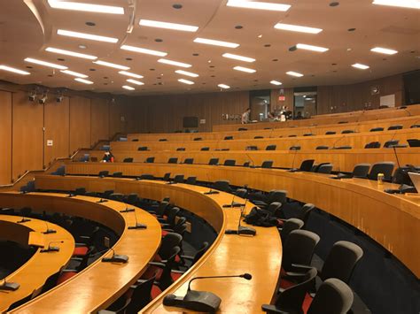 Toradh íomhá ar Confounding Variable vs Effect Modification