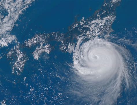 Afbeeldingsresultaten voor Typhoon Class Body Lines