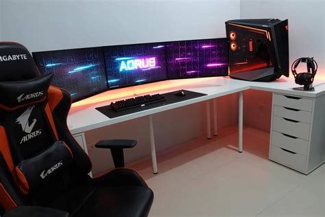 Toradh íomhá ar Set of Desktop Computer