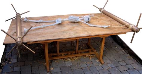 Human Stretching Machine എന്നതിനുള്ള ഇമേജ് ഫലം