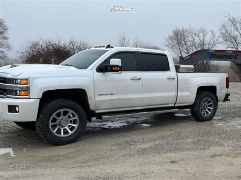 2019 Silverado Level Kit に対する画像結果