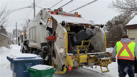 Afbeeldingsresultaten voor Loadmaster Garbage Trucks