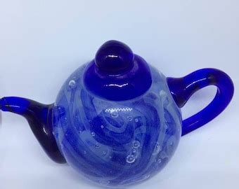 Bildergebnis für Dry-Ice Pellets in a Glass Teapot with Infuser