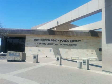 The Huntington Beach Library at Central Park | On-Campus & Community ...