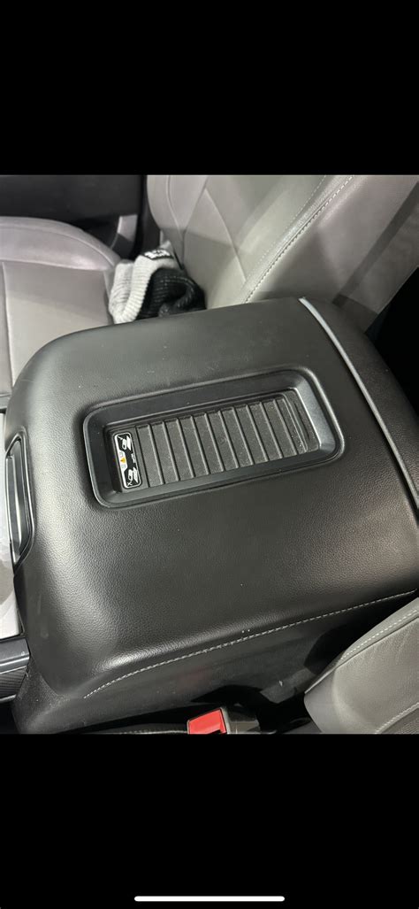 Afbeeldingsresultaten voor Remove 2015 Chevy Impala Console Lid Replacement