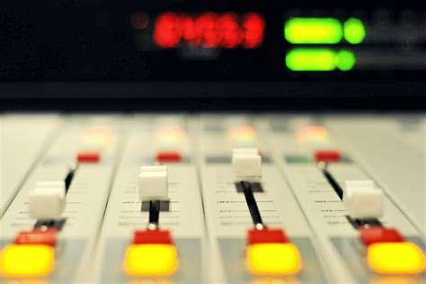 Radio Station Soundboard に対する画像結果