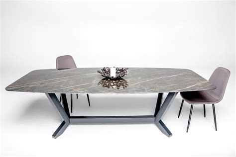 Table Moderne に対する画像結果