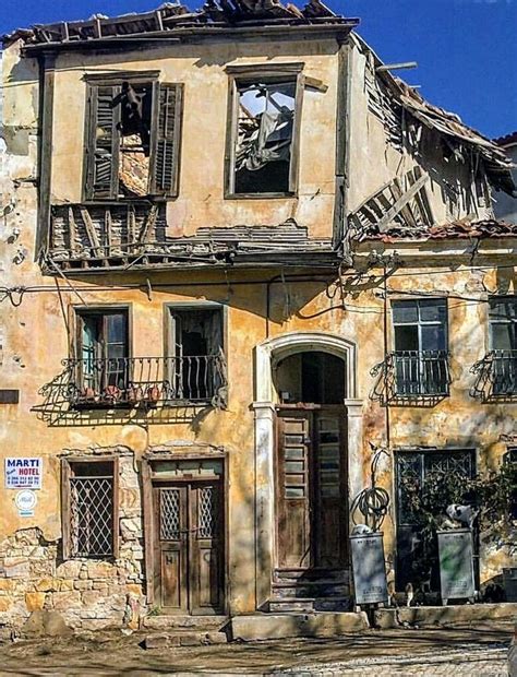 Run Down Building Side View కోసం చిత్ర ఫలితం