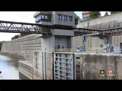 How Does a Lock and Dam Work に対する画像結果