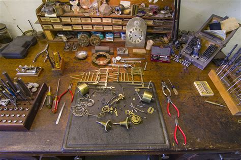 Afbeeldingsresultaten voor Clock Repair Box