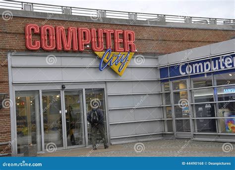 Computer City Store に対する画像結果