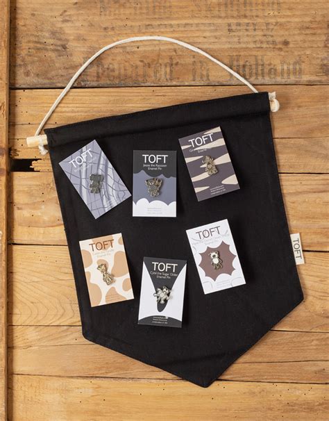 Toradh íomhá ar Badge Display Card