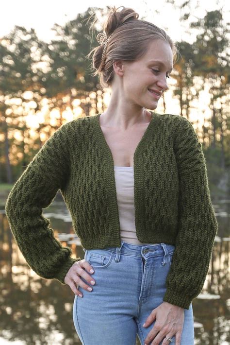 Afbeeldingsresultaten voor Short Crochet Cardigan Free Pattern