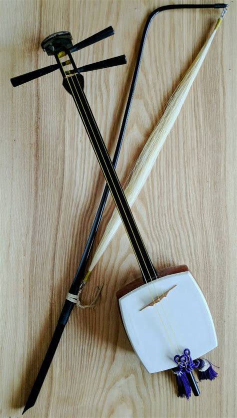 Traditional Japanese String Instruments に対する画像結果